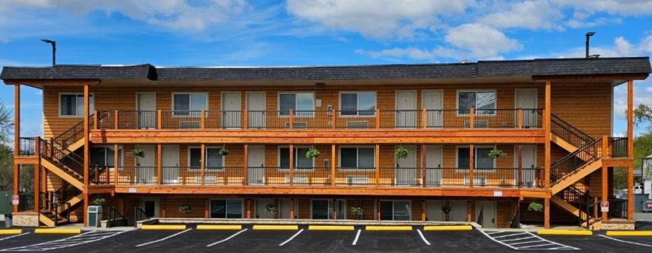 Eagle River Lodge エクステリア 写真